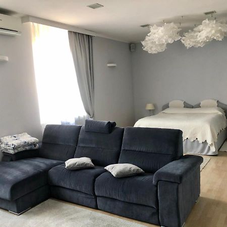 Apartment Silva Varese Bagian luar foto