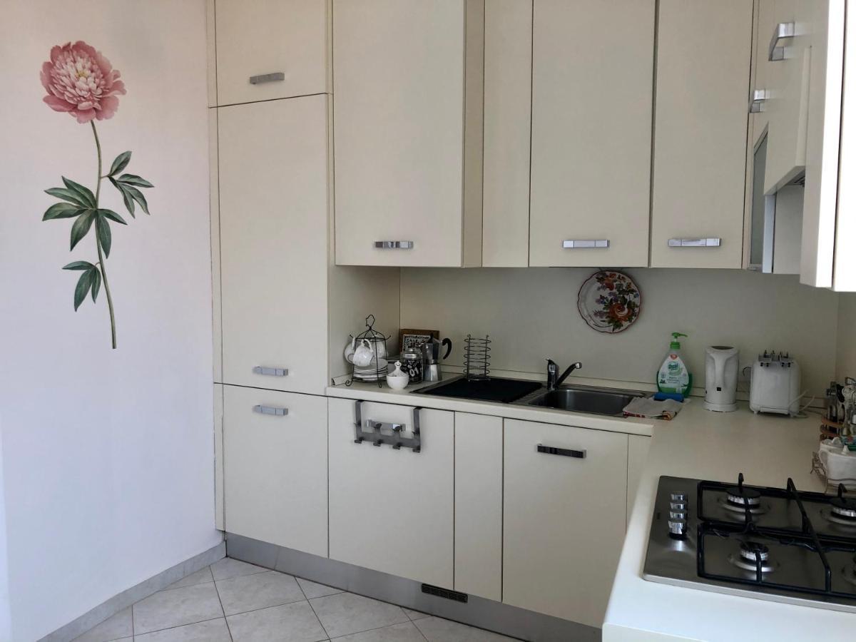 Apartment Silva Varese Bagian luar foto